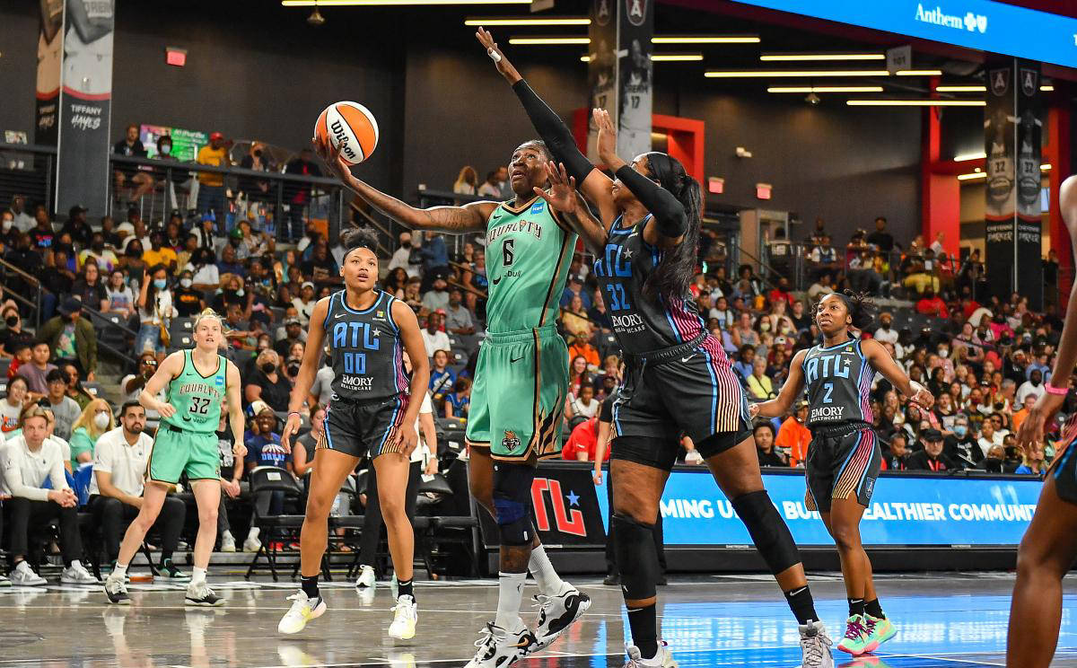 开云体育在线-连胜势头难挡！NBA2K豪取十连胜