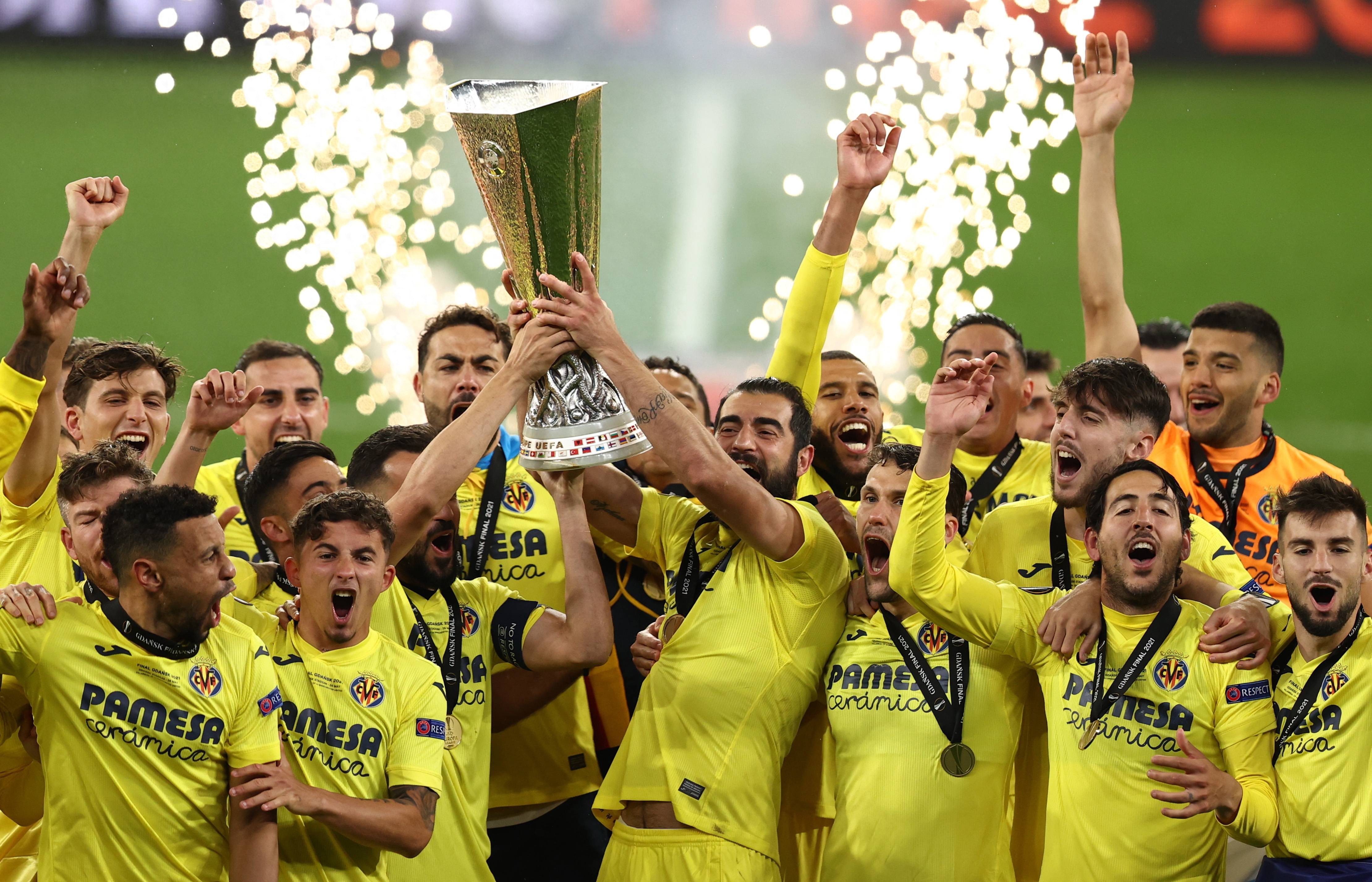 欧洲杯传奇谢幕，球迷泪洒赛场的简单介绍