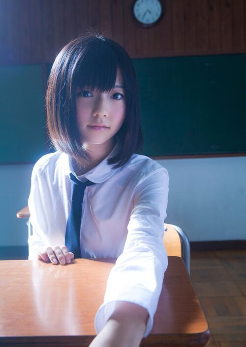 雷雨激战钢铁巨兽，委内瑞拉之星雨夜封王