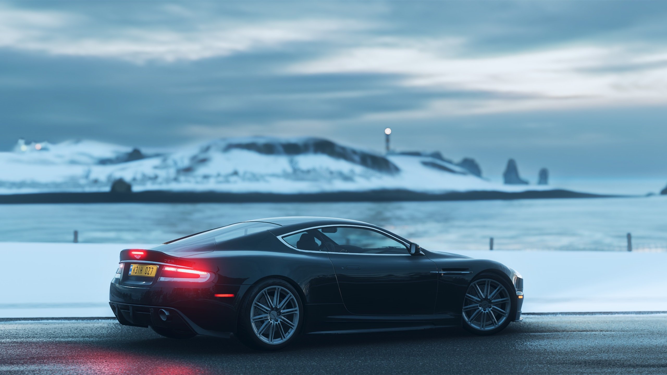 F1新赛季揭幕战之夜,当引擎轰鸣遇见篮球鞋与地板的嘶吼