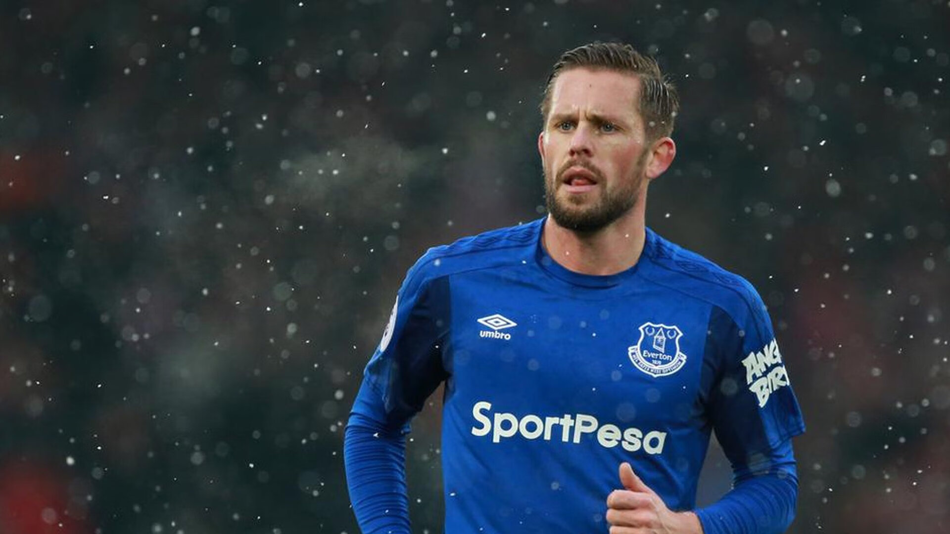 从鏖战看真章,萨卡的舞台,在压力风暴中绽放